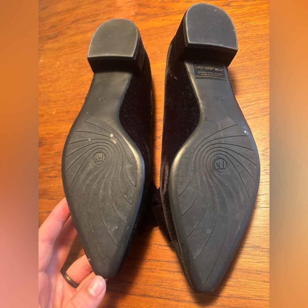 Peter Kaiser Black Velvet Heels with Bow - Picture 2 of 3